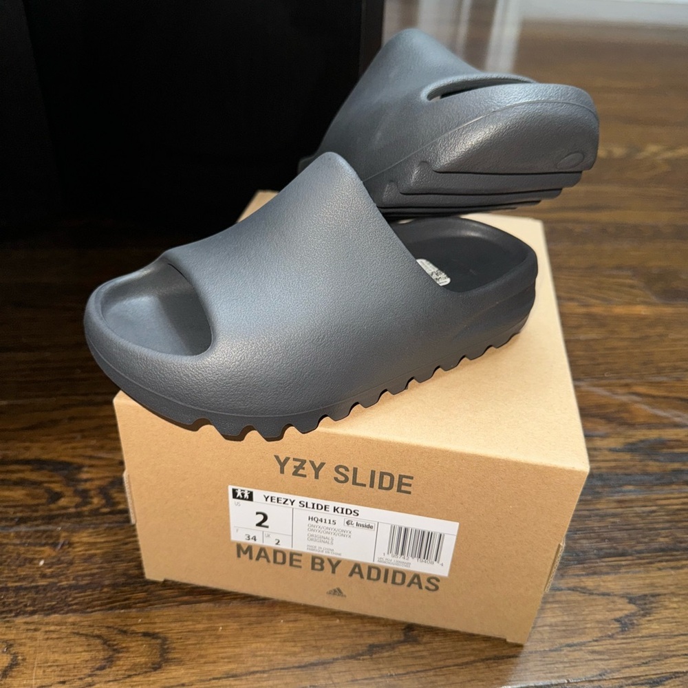 Kids Yeezy Slides